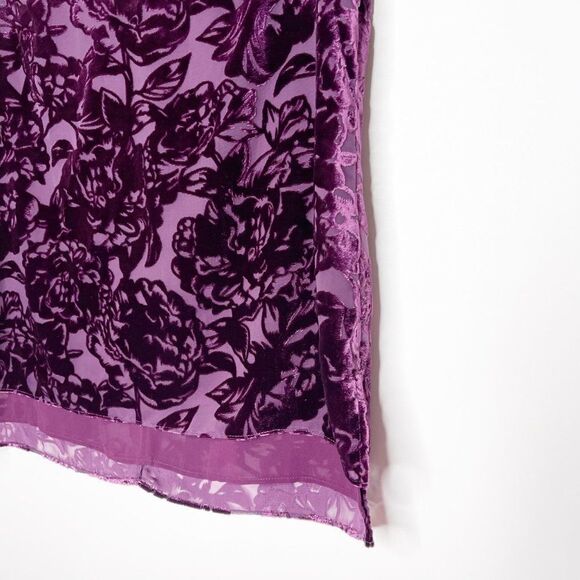 WHITE HOUSE BLACK MARKET Purple Floral Blouse  - Picture 4 of 9